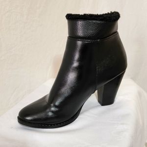 PARKER & SKY Fleece trimmed Ankle boots
